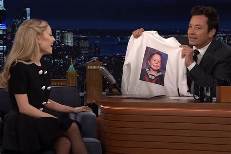 Jimmy Fallon Gifts Ariana Grande a Sweatshirt with His Baby Photo on It ...