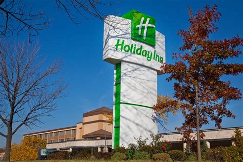 HOLIDAY INN CHICAGO NORTH SHORE (SKOKIE) $108 ($̶1̶4̶2̶) - Updated 2021 Prices & Hotel Reviews ...