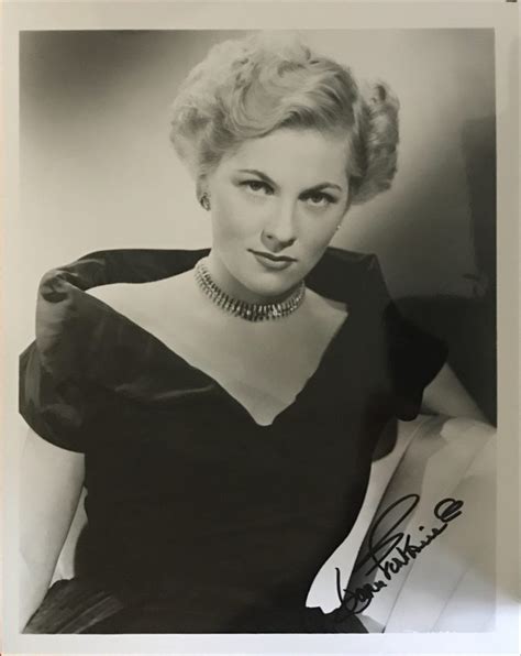 Joan Fontaine – Movies & Autographed Portraits Through The Decades