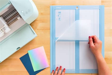 How to Use the Cricut Card Mat: Maker and Explore Machines