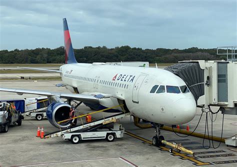 Review: Delta Air Lines A320 First Class - One Mile at a Time