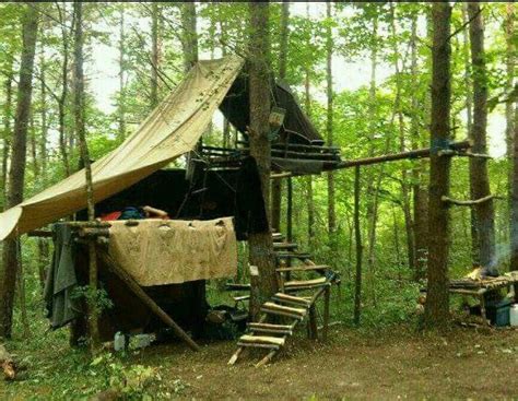 Pin by Nathan Bladow on camp and more (With images) | Bushcraft shelter ...