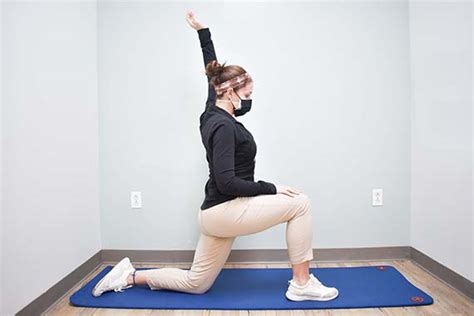 Four Hip Flexor Stretches to Relieve Tightness, from a PT | HSS