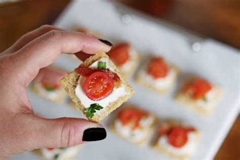 Easy Triscuit Appetizer Recipe with Bacon, Tomato, & Cream Cheese