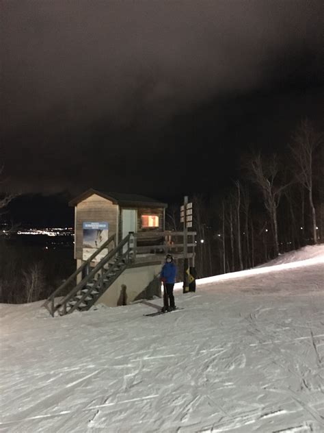 Night skiing- Blue Mountain- Collingwood Ontario | Collingwood, Blue mountain, Outdoor