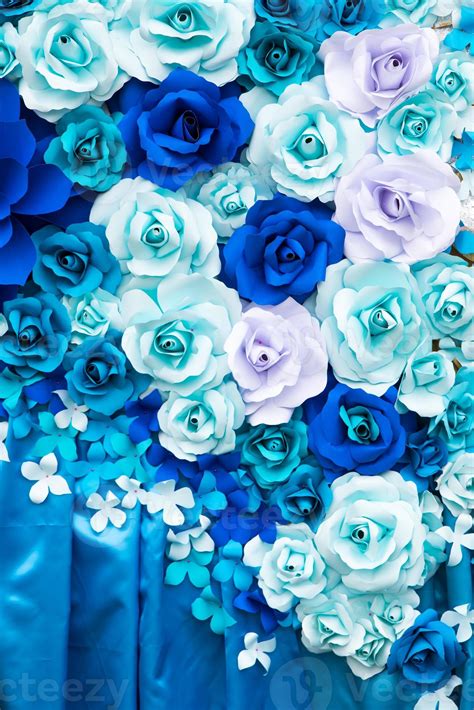 Blue and white roses background paper. 7556393 Stock Photo at Vecteezy