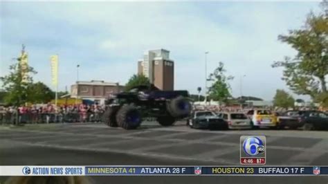 Monster truck crashes into crowd in Netherlands - Yahoo News