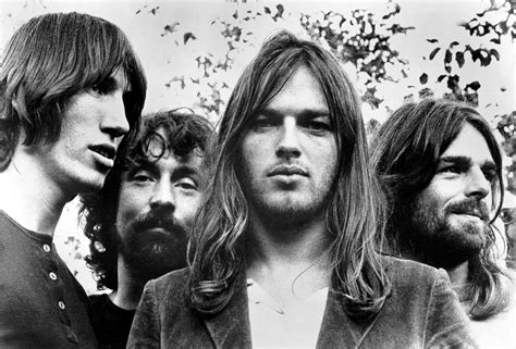 10 Best Pink Floyd Songs of All Time - Singersroom.com