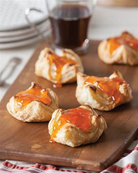 idée recette pâte feuilleté apéro gelée de coing | Cream cheese danish, Brunch recipes, Apricot ...