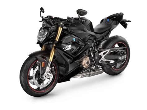 2023 BMW F900R Guide • Total Motorcycle