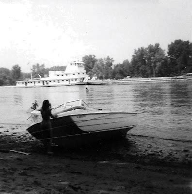 Geogypsy: Remember Whensday - Boating on the Illinois River