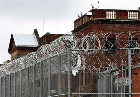 Records detail Rikers inmates' troubles at Albany County jail - Times Union