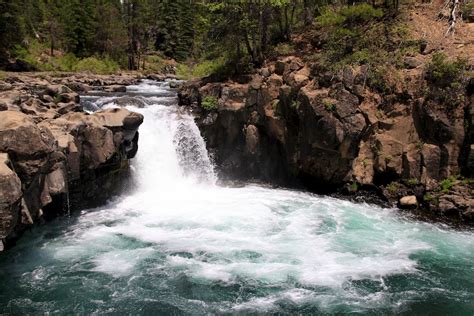 McCloud Falls: Visiting all Three Tiers of the Waterfall off Highway 89 ...