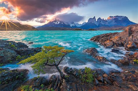 Lake Pehoe Cuernos Del Paine in Torres Del Paine National Park ...