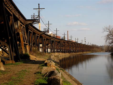 The Schumin Web » Railroad bridge in Richmond