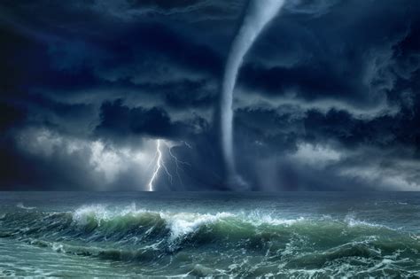 What’s the Difference Between Hurricanes and Tornados? - Hurricane Damage