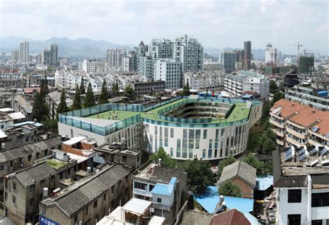 Rooftop running track for Chinese primary school | architecture ...