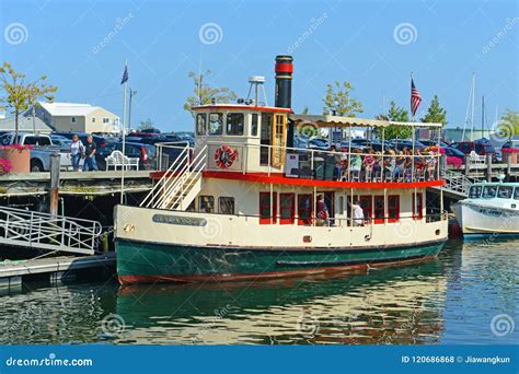 Cruise Boat at Portland, Maine, USA Editorial Stock Photo - Image of catch, hunt: 120686868