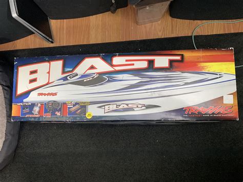 Traxxas Blast: High Performance Race Boat with TQ 2.4GHz Radio System ...