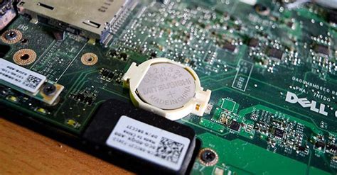 Giá thay pin CMOS laptop HP, Asus, Dell có dây các loại