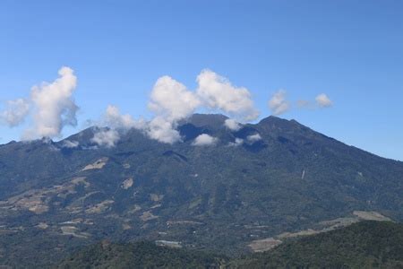 Volcano in Boquete Chiriqui Panamaの写真素材 [40009072980] - イメージマート