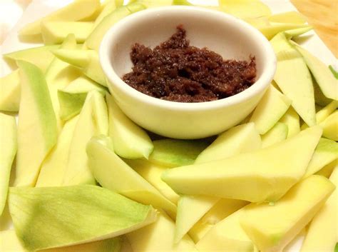 MANGA’T BAGOONG (GREEN MANGO AND SHRIMP PASTE ) | Pinoy Food Delight