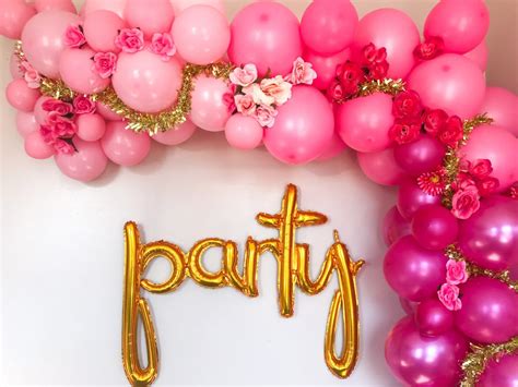 How To Make A Ombre Pink Balloon Arch With Flowers | Pretty Colorful Life