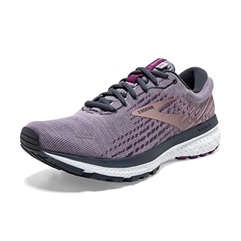 Best Brooks Shoes For Nurses [Updated:October 2024]