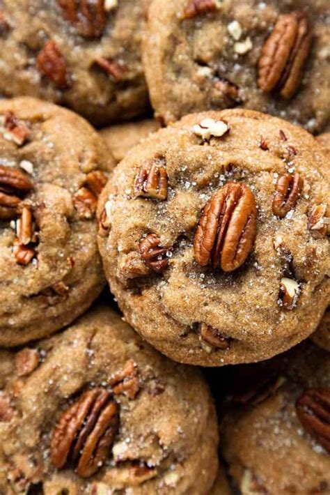 The BEST Thick and Chewy Browned Butter Pecan Cookies | Foodtasia