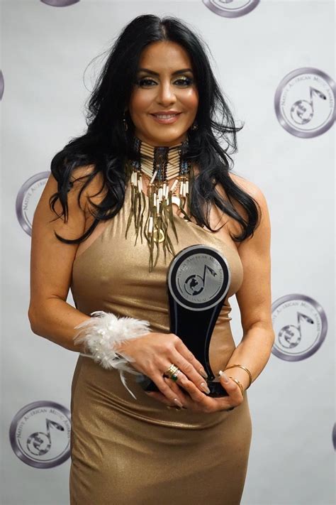 Canadian Indigenous Singer Makes History – Triumph Business Communications