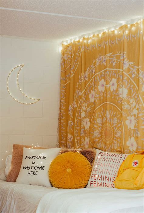 such a cute yellow aesthetic room | Yellow room decor, Yellow bedroom decor, Yellow room