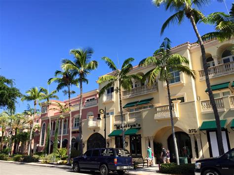 5th Avenue South - Naples, FL | Pet Friendly Travel