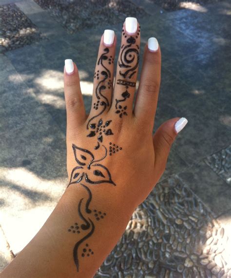 Henna Tattoo Hand