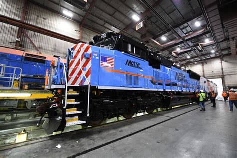 Chicago's Metra Debuts New Locomotive - Rail - Metro Magazine