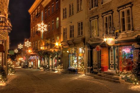 quebec at christmas | Quebec city, Christmas stock photos, Canada christmas