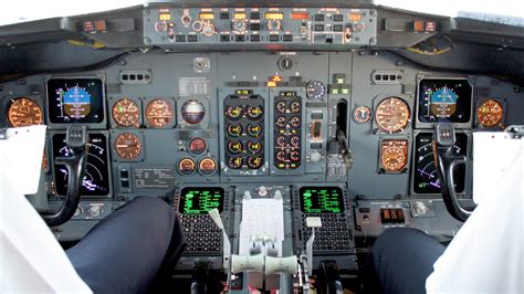 How Autopilot on Planes Works | Condé Nast Traveler