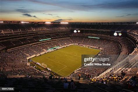 Tour New Meadowlands Stadium Photos and Premium High Res Pictures ...