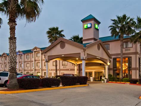 Hotel in Lake Charles, LA | Holiday Inn Express & Suites Lake Charles