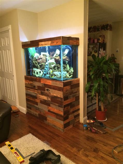Fish tank stand I made using pallets. | Fish tank stand, Fish tank cabinets, Tank stand