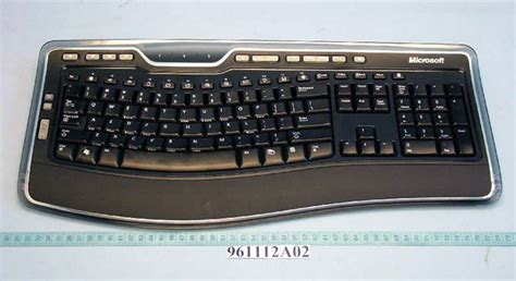 Sneak peek: Microsoft Wireless Laser Keyboard 7000 | istartedsomething