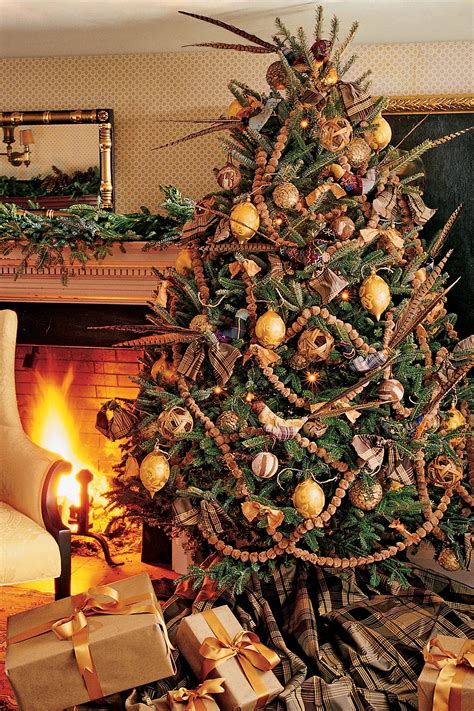 10 Famous Country Christmas Tree Decorating Ideas 2024