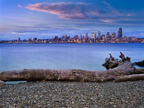 Alki Beach, West Seattle | Seattle photos, Alki beach seattle, Downtown ...