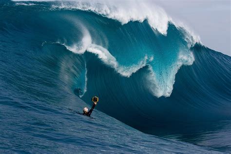 Big wave photography: 15 pics of world's biggest waves