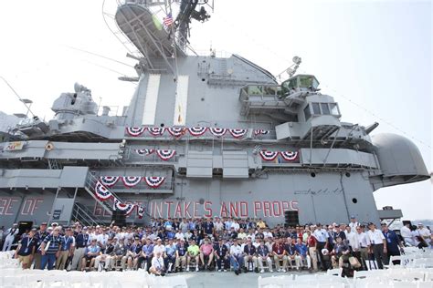 Former crew members celebrate USS Intrepid’s 75th anniversary