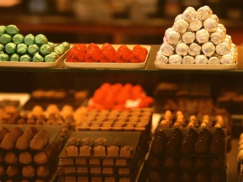 7 Best Bruges Chocolate Tours You Have to Try in 2024 - Next Stop Belgium