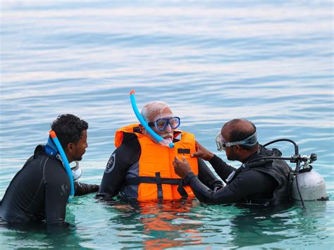 Modi Takes a Plunge & Dives Into Snorkeling Adventure in Lakshadweep