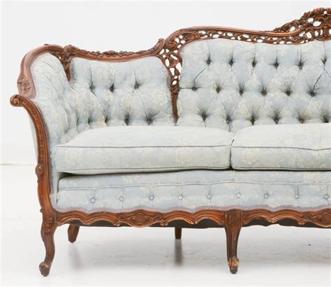 French Provincial Style Sofa From Soref's Period Furniture | EBTH