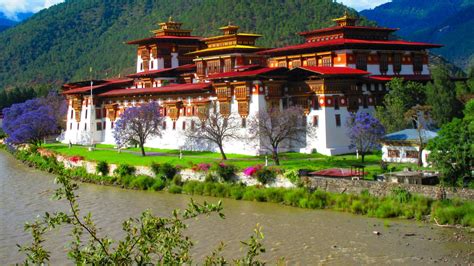 Palace Of The King Of Bhutan HD Travel Wallpapers | HD Wallpapers | ID #77941