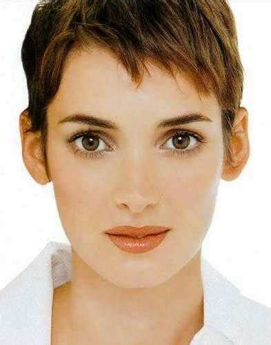 TWINS!! Full list of Audrey Hepburn Look Alikes & Doubles