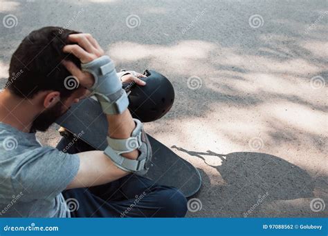 Extreme Sport Painful Injury. Head Trauma Accident Stock Photo - Image ...